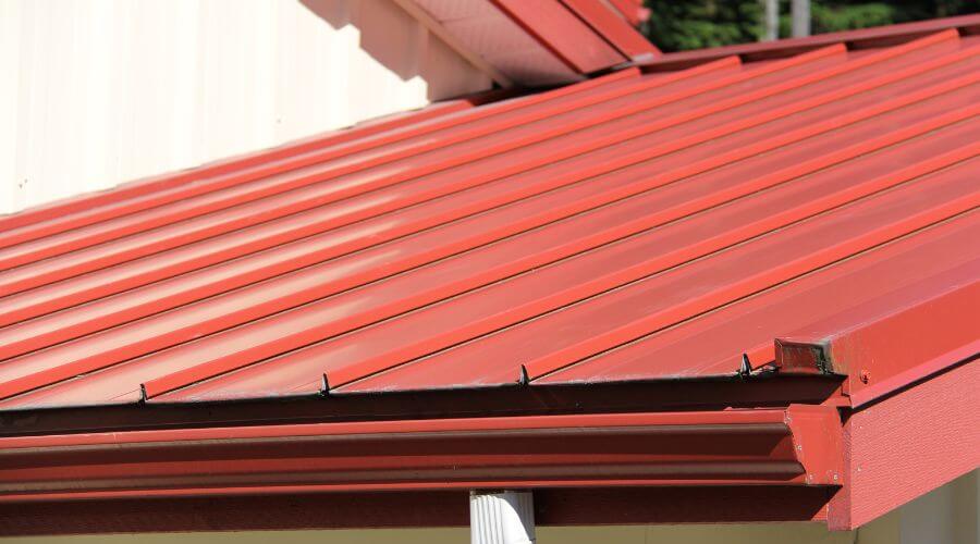 Professional gutter cleaning services in Fairland, IN